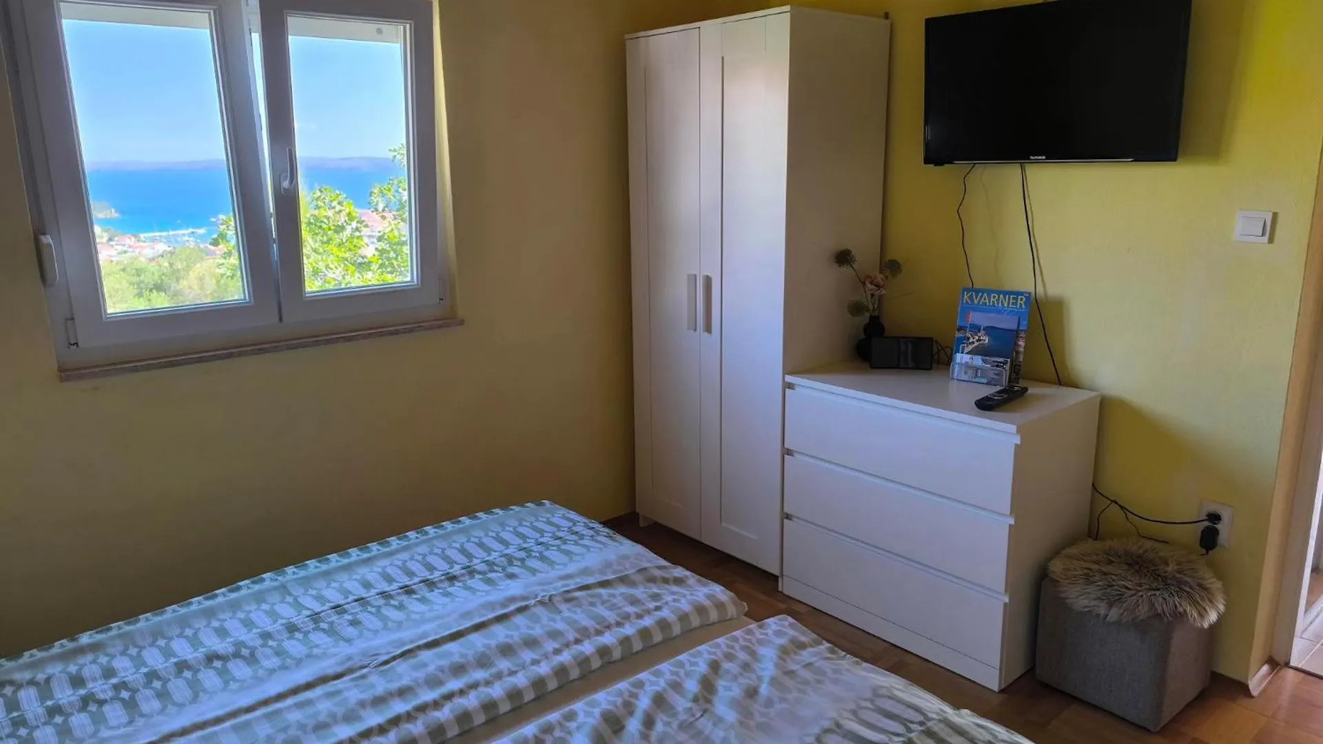 Panoramic view studio Palit